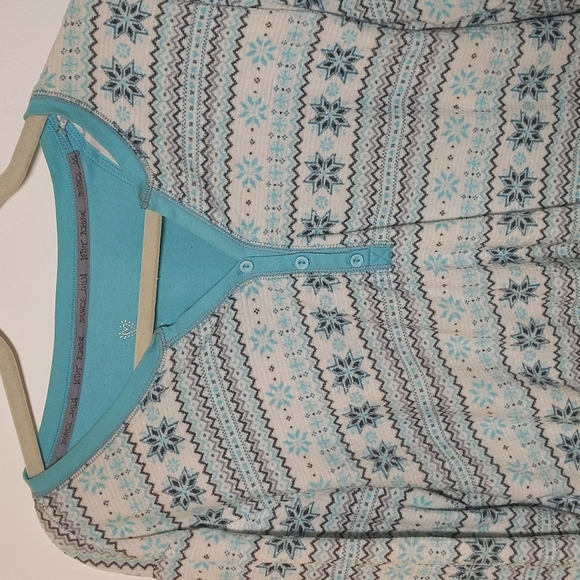 ✔️Betsey Johnson XL Warm Blue Snowflake Pajama Set - Picture 3 of 10